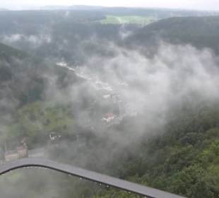 Entlang der Festungsmauer