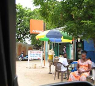 Menschen am Strassenrand