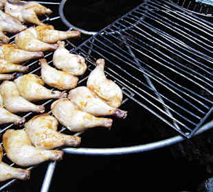 Essenszubereitung über einer Lavaspalte