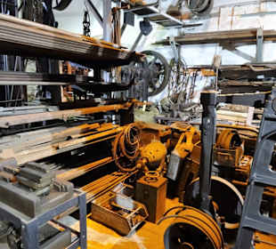 Rundgang durch die Hallen der Gesenkschmiede