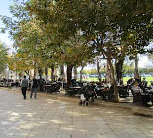  Flaniermeile Esplanade / Spianada