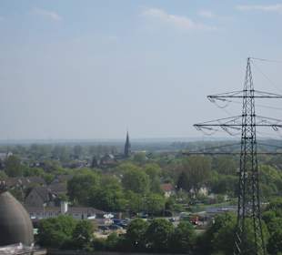 Blick auf die Kirche von DU-Huckingen