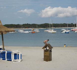 Strand am Hafen von Colonia