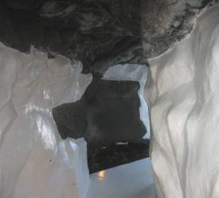 Solche Lavagänge verbinden die Blasen