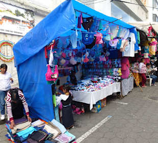 Samstag ist die ganze Stadt ein großer Markt