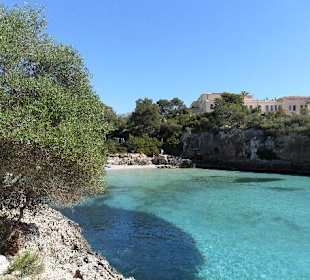 Bucht Cala Ferrera, unser Hotel liegt 50m entfernt