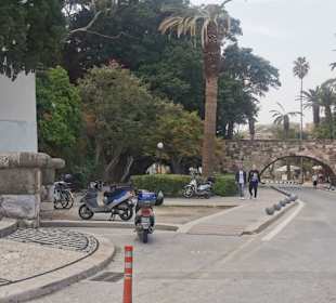 Unterwegs im Hafengebiet von Kos 