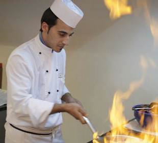 Main Restaurant Show Cooking