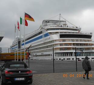 Aida stella von hinten