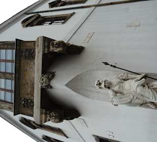 Alte Rathaus von BudaRathaus mit Pallas Athene 