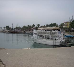 Hafenanlage in Side