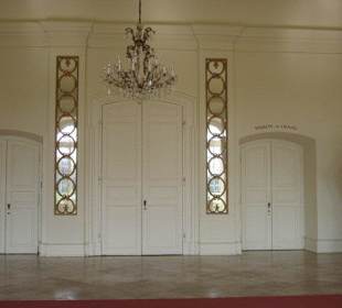 Eingang zum berühmten Theater