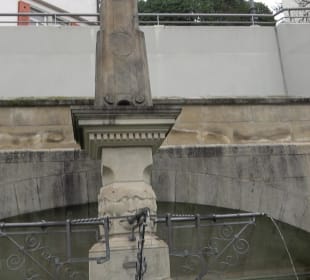 Brunnen am kleinen Markt