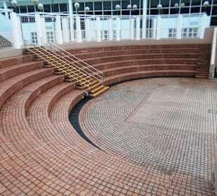 Kowloon Park Swimming Pool