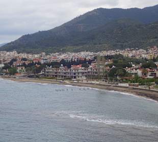 Blick auf die Promenade Özdere