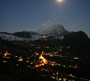 Amden by night