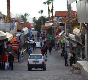 Butiki na glownym rynku w side