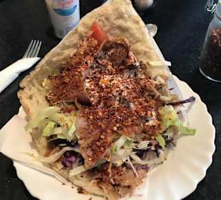 Echtes Fladenbrot, geil! Super gute Portion,