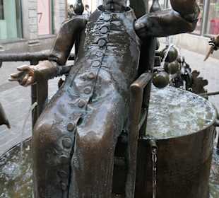 In Aachen beim Puppenbrunnen in der Krämerstraße