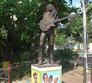 Bob Marley Statue in Kingston.