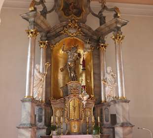 Die Kath. Kirche St. Oswald von Happertshausen