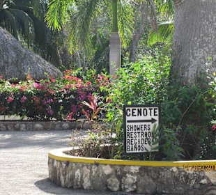 Hinweisschild Eingang Cenote