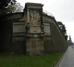 Памятник герцогу Морицу