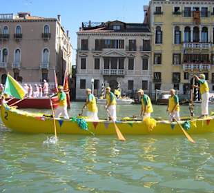 Un'mbacazione pronta alla partenza