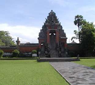 Pura Taman Ayun