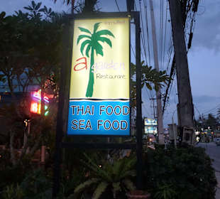 Links vom Resort(gut und günstig)