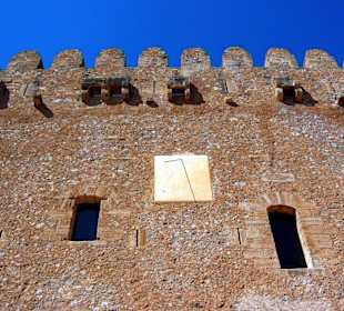 Die Sonnenuhr des Wehrturms