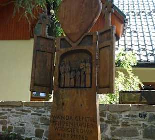 Stare, zabytkowe nagrobki