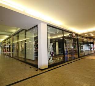 Restaurants & Geschäfte