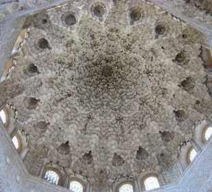 Sternförmige Stalaktitekuppel