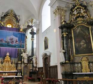 Die St.-Alexander-Kirche am Marktplatz von Rastatt