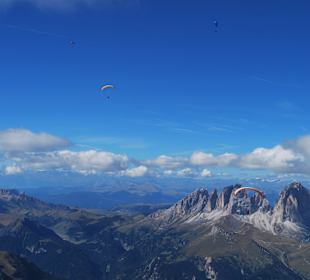 Über dem Fassatal in Richtung Lang-Blatkofel