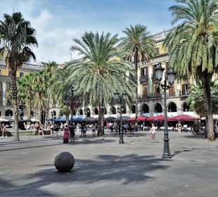 Die Plaça Reial im Gotischen Viertel