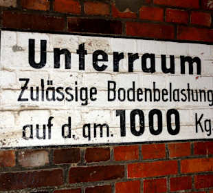 Historische Beschriftungen der Wände