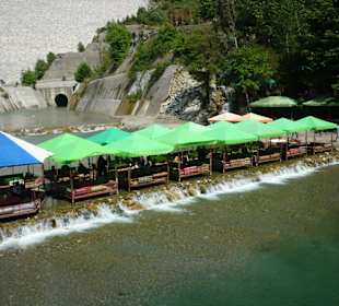 Blick auf die Staumauer