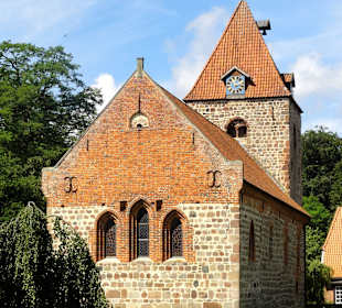 Außenansicht der Kirche St. Firminus