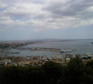 Ausblick vom Schloss Belver