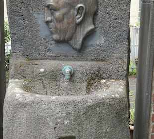 Der Ostermannplatz mit dem Ostermannbrunnen