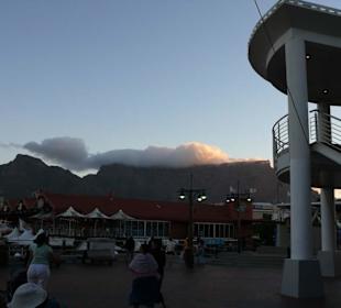 Waterfront mit Tafelberg