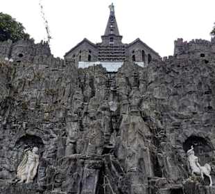 Herkules Denkmal und Kaskaden 