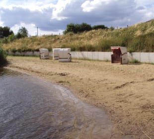 Stand am hofeigenen See