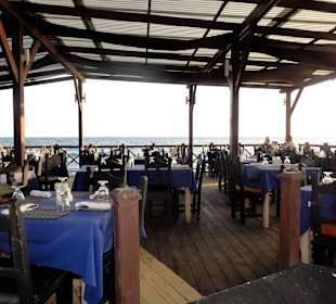 Abendstimmung auf der Terrasse des Restaurants