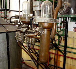 Blick in das Maschinenhaus der Kornbrennerei