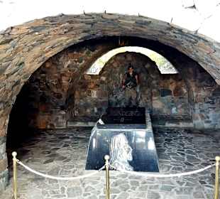 Das Grab vom Erzbischof Makarios III