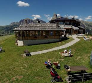 Almhütte Piz Arlara