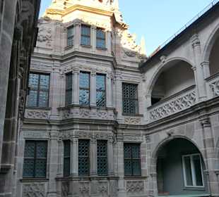 Pellerhaus am Egidienplatz: im Arkadenhof